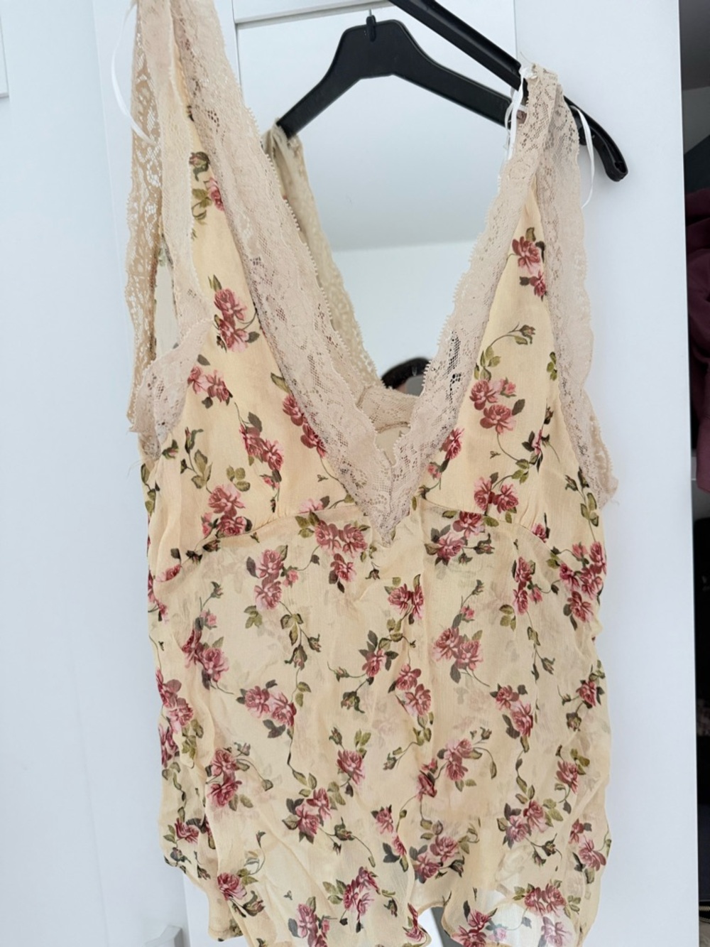 Zara Cream Floral Lace-Trim V-Neck Tank